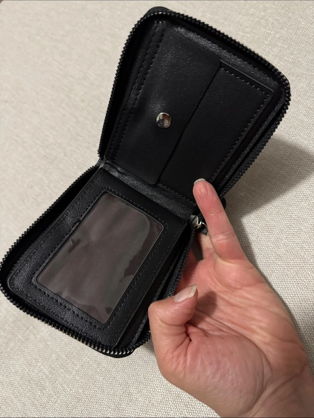NWOT Unisex Leather Wallet-Compact Zip Around Style-Black-Multi Compartment